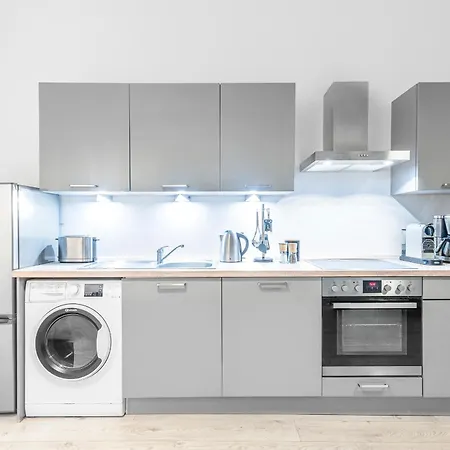 The Lohmeyerstr I, Lovely 1 Bedroom Group & Family Friendly, 2 - 4 Guests Berlijn