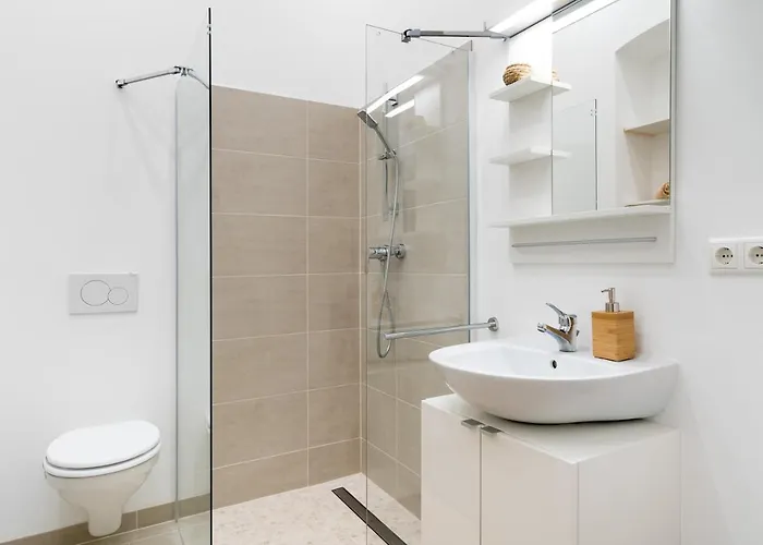 公寓 The Lohmeyerstr I, Lovely 1 Bedroom Group & Family Friendly, 2 - 4 Guests, Self Check In