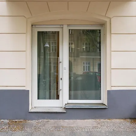 The Lohmeyerstr Vh Rechts, Lovely 2 Bedroom Up To 4 Apartment *
